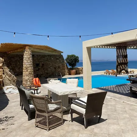Paradise In Naxos Pláka