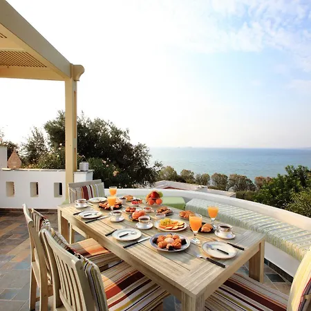 Paradise In Naxos فندق 3*