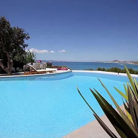 Paradise In Naxos 3*