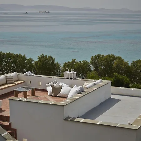 Hotell Paradise In Naxos 3*