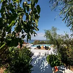 Hotel Paradise In Naxos Pláka