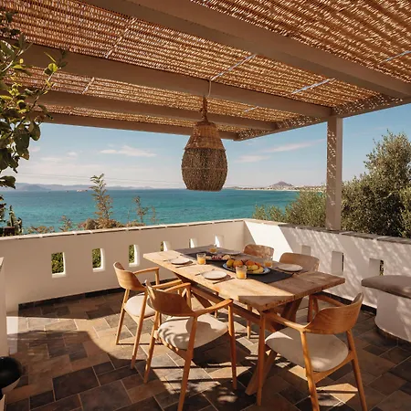 Hotel Paradise In Naxos 3*