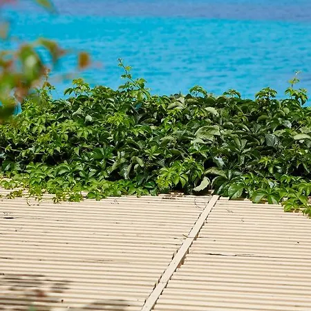 מלון Paradise In Naxos 3*