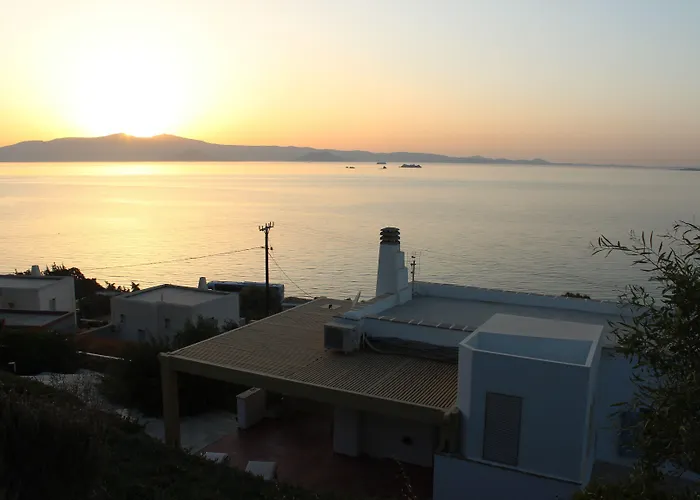 Paradise In Naxos 3* Плака