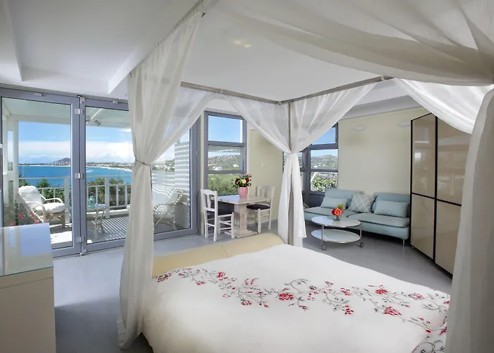 Paradise In Naxos 3* Плака